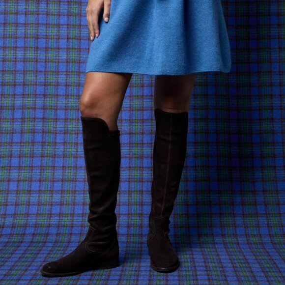 New Ann Mashburn Pull-On stretchy Chocolate Suede Boots - Picture 13 of 15